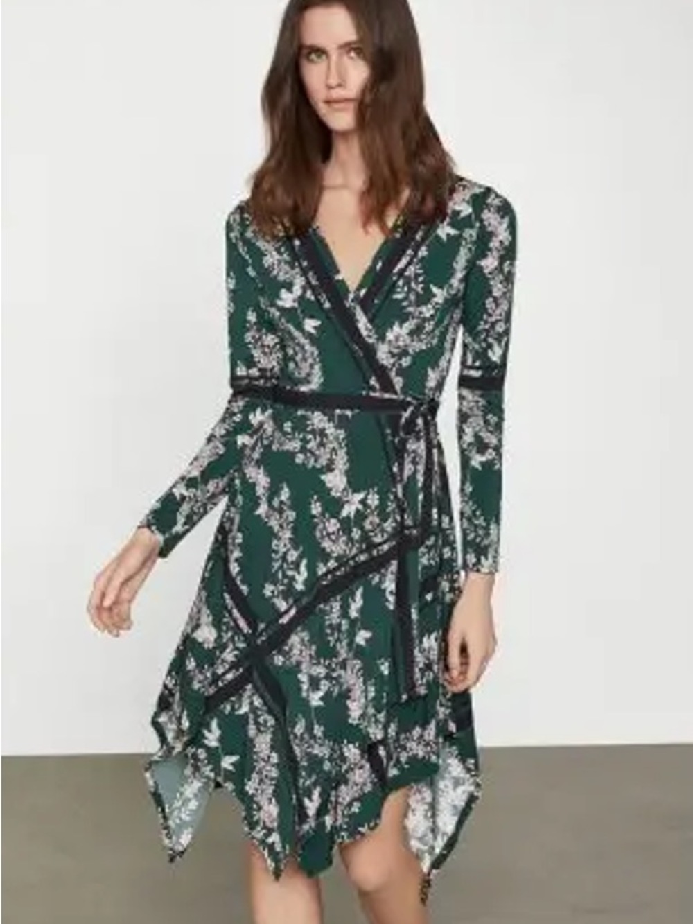 Bcbgmaxazria wrap floral  dress  Medium M